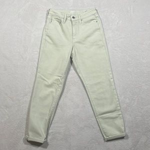 Old Navy High Rise OG straight leg jeans. Size 0